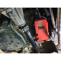 Osłona filtra oparów paliwa Suzuki Jimny 2018- czerwona